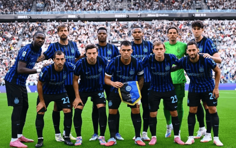 那不勒斯主场迎战尤文图斯，两队积分相近，那不勒斯伤兵满营，主场难胜尤文，可能战平。