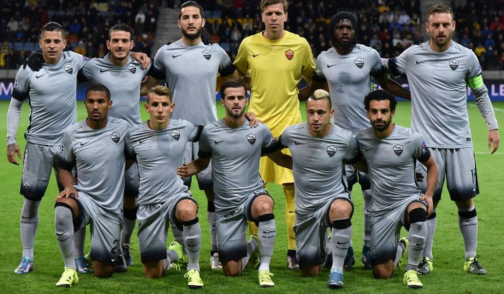 高开低走！哈登空砍23分11助&下半场仅8中1