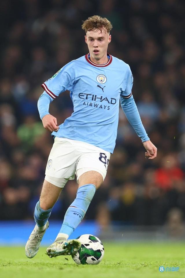 文胖：湖人被收购后，巴斯家族的每个子女都获得了9亿多美元