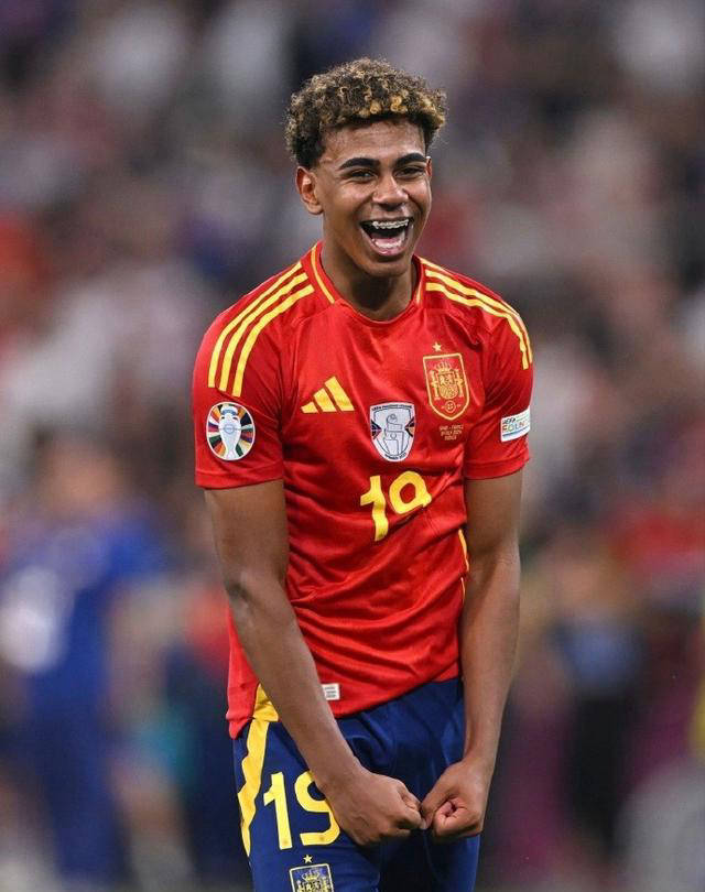 官方：31岁的前法国国脚右后卫杜布瓦退役