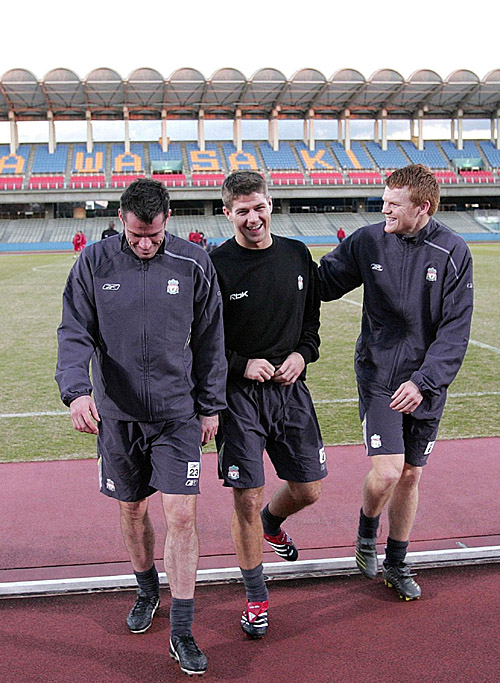 连续20场联赛进球2+，拜仁追平自己保持的德甲历史纪录（拜仁联赛已连续20场至少打入2球，追平其保持的德甲历史纪录）