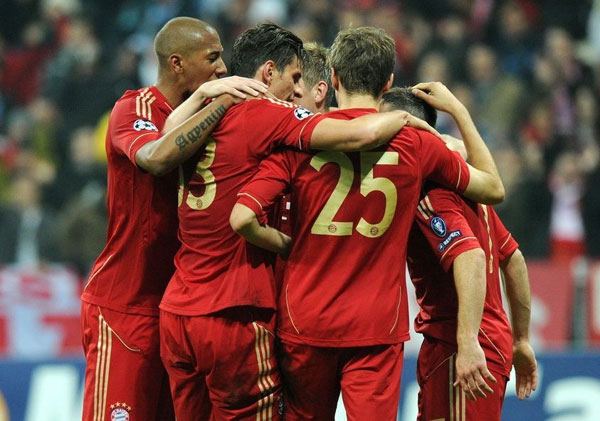 TA：埃切韦里倾向于租借加盟英超俱乐部；德甲球队也有意尼潘（TA：埃切韦里倾向以租借方式登陆英超；德甲球队有意尼潘）