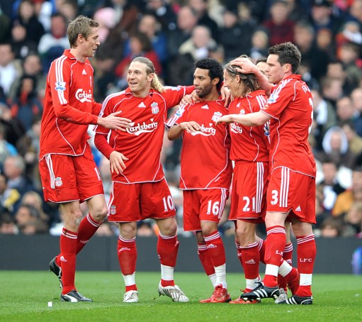 姐姐力挺C罗：他扛着葡萄牙20年，怎么会担心那些批评家？（C罗获姐姐声援：为葡萄牙拼搏20年，岂会在乎批评？）