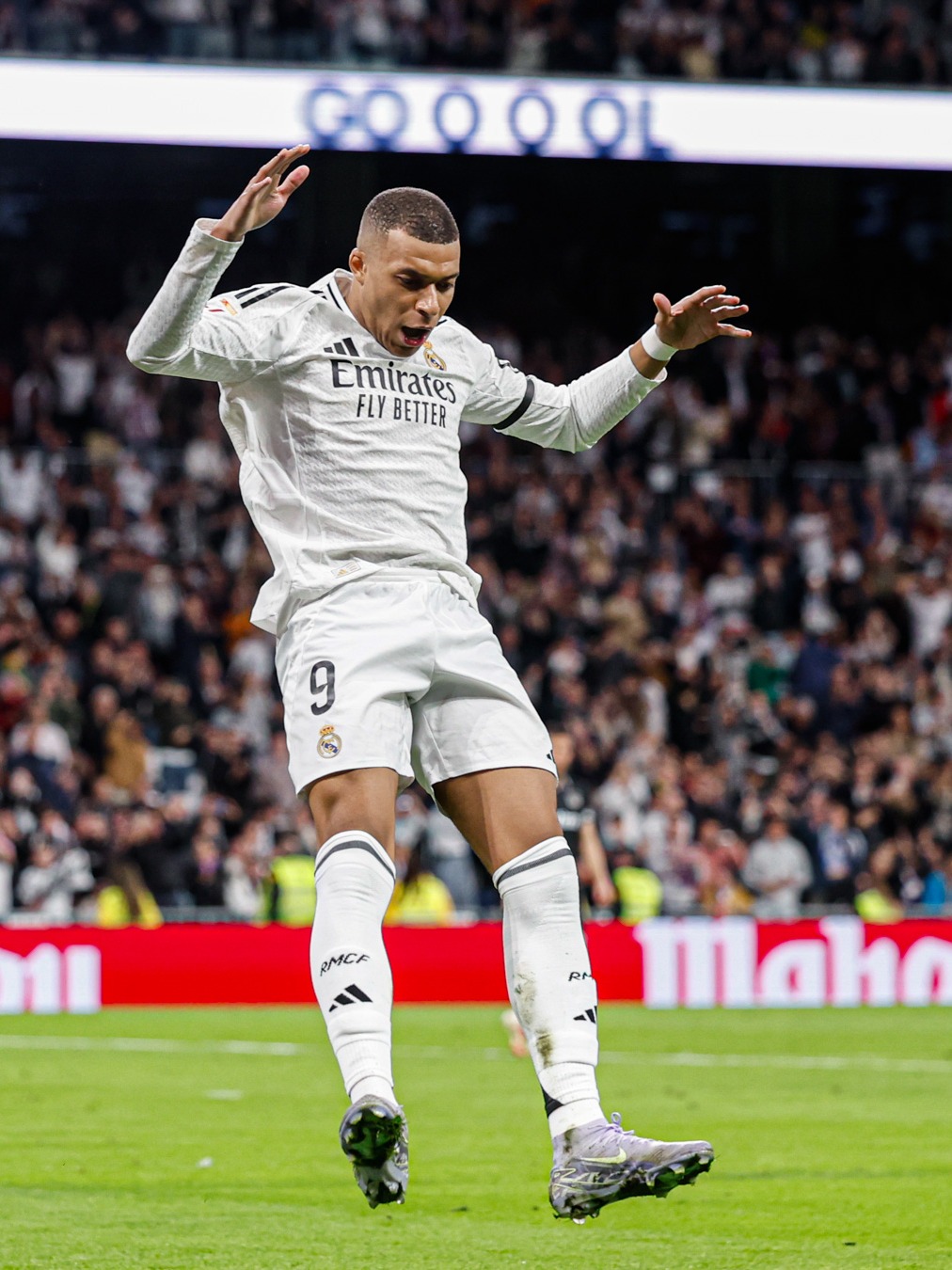 纽卡vs曼城全场数据：控球率32-68，射门8-13