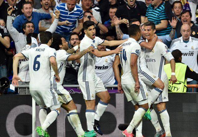 德甲半程最佳阵容：拜仁6人入选（德甲半程最佳阵容揭晓：拜仁6人上榜）