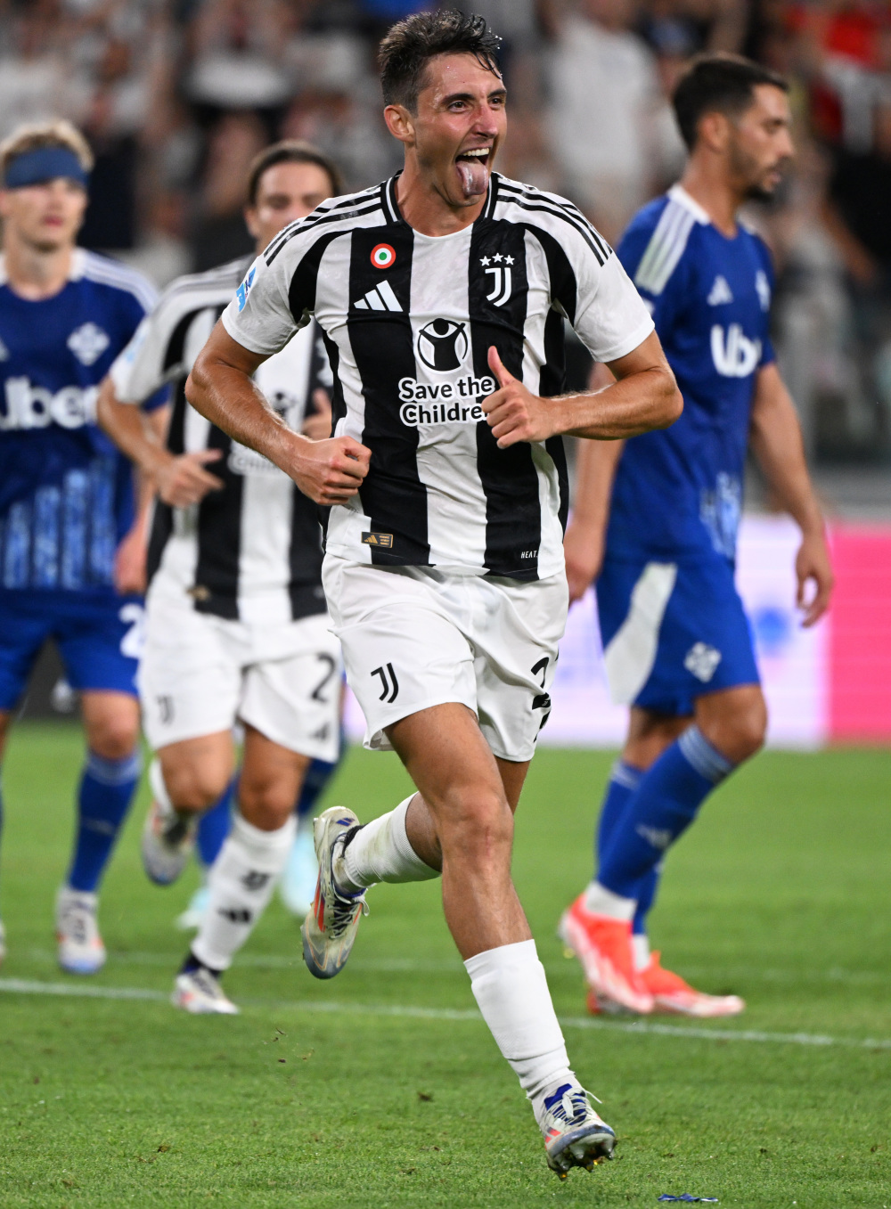 麦迪逊分享视频致敬孙兴慜：你带着传奇的身份离开，永远爱你